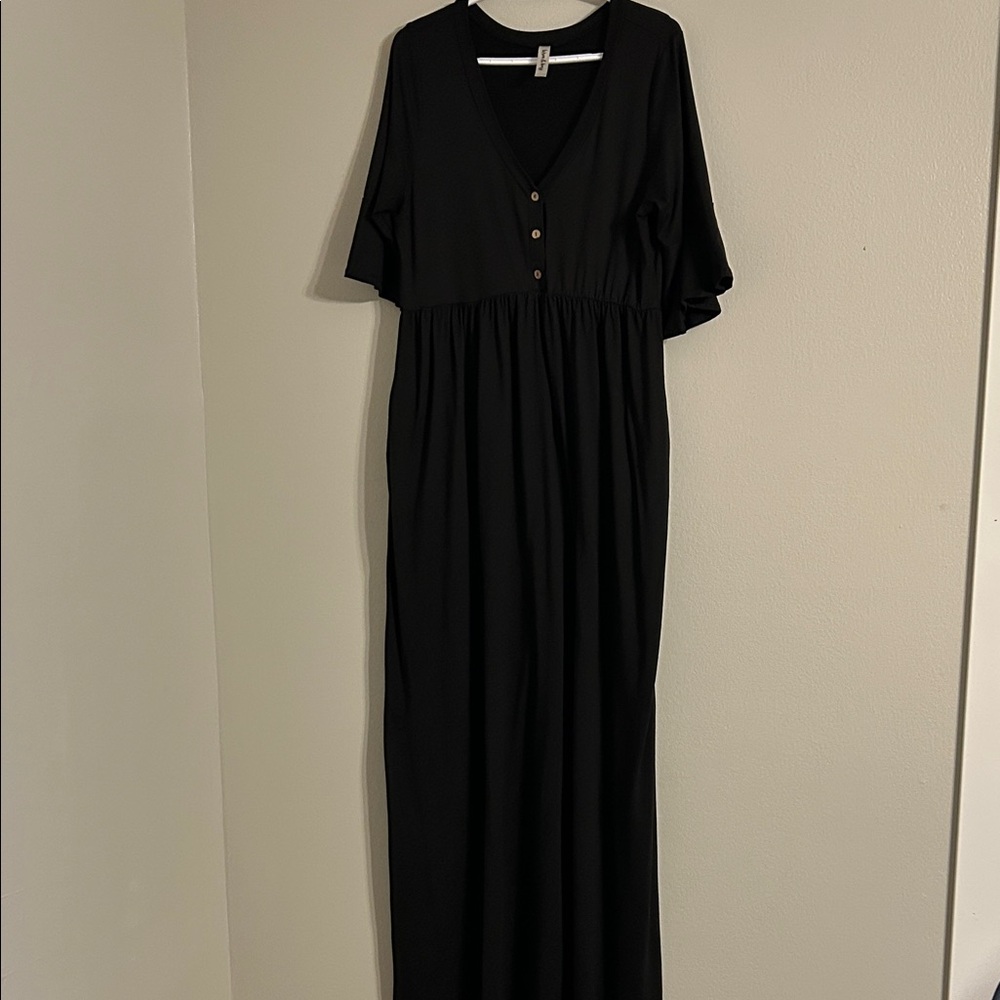 Wren and Ivory size XL black maxi dress